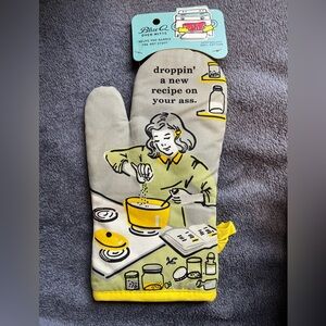 Droppin’ a New Recipe on Your A** Oven Mitt- BRAND NEW